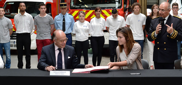 Signatures des nouveaux contrats de service civique - crédit photo : MI / SG / DICOM / P. Chabot