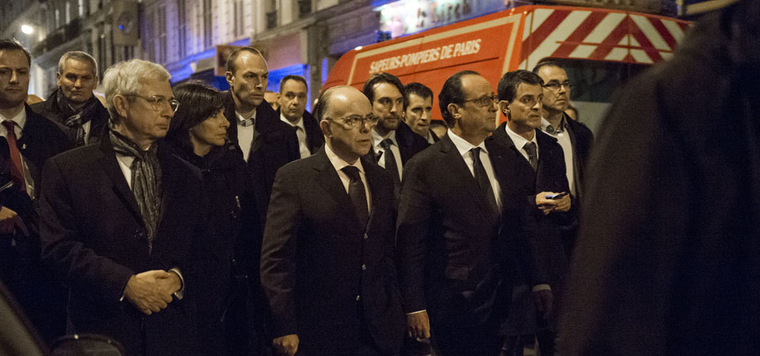 Autorités sur les lieux des attentats © MI/SG/Dicom/F.Pellier