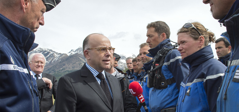 B.Cazeneuve hommage aux personnels mobilisés © MI/SG/Dicom