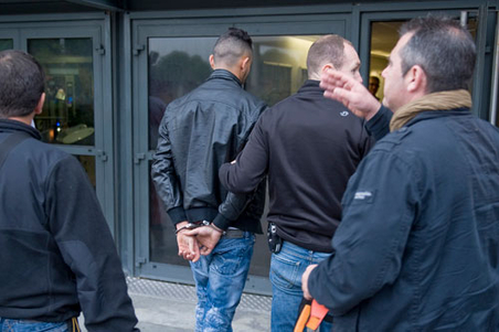 BRAB policiers et mis en cause © MI/Dicom/J.Groisard
