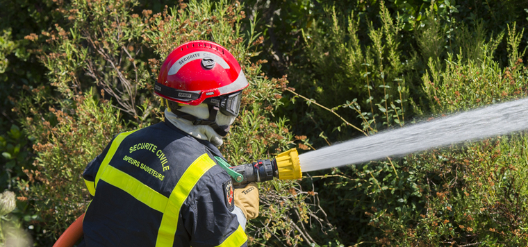 Tuyaux incendie souples et rigides pour les sapeurs-pompiers