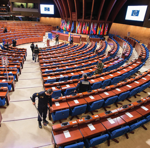 Vérification Conseil de l'Europe par les démineurs © MI/SG/Dicom/A.Lejeune