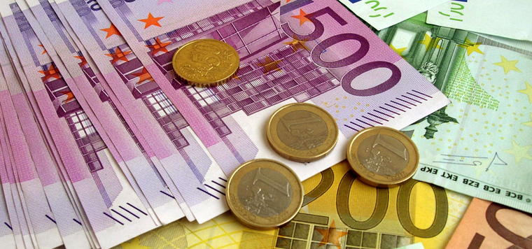 Billets de banque euros © fotolia