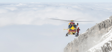 En vol avec les secours héliportés de la Sécurité civile à Annecy