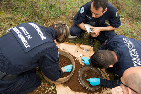 Recherche de cadavres enfouis © MI/LPC Gendarmerie/P.Chabaud