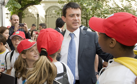 Manuel Valls rencontre les enfants du City Raid Andros