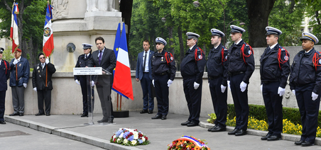 Hommage aux policiers morts pour la France